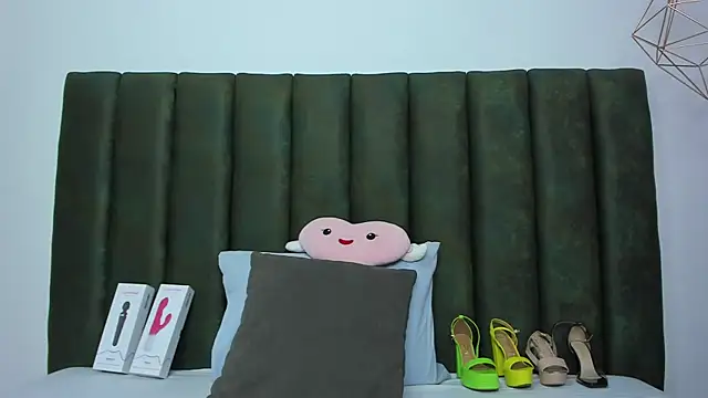 ThailyCherry online show from 8, 11, 2025