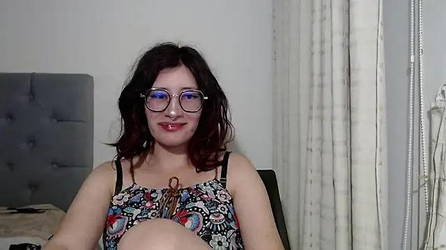 mariana124- online show from 6, 1, 2025