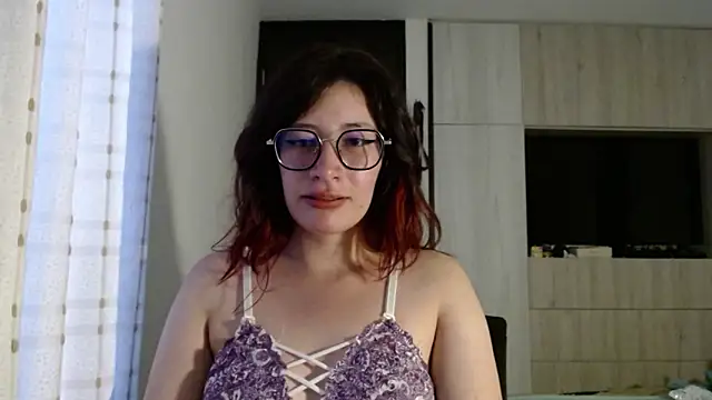 mariana124- online show from 10, 2, 2025