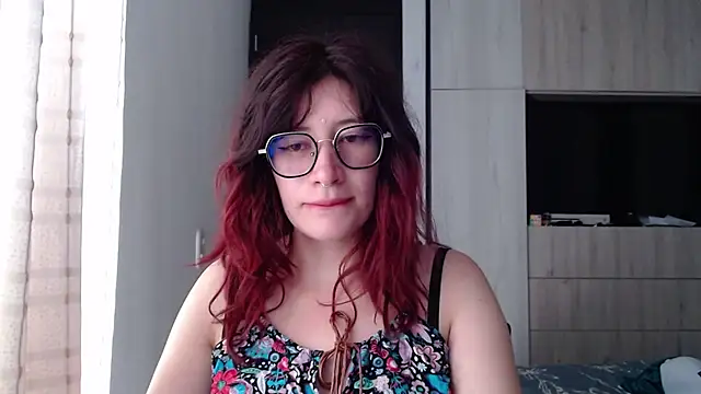 mariana124- online show from 8, 2, 2025