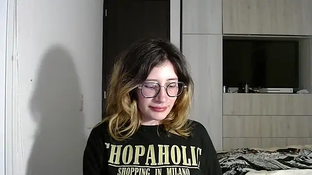 mariana124- online show from 17, 12, 2024