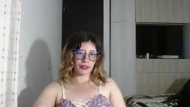 mariana124- online show from 21, 12, 2024