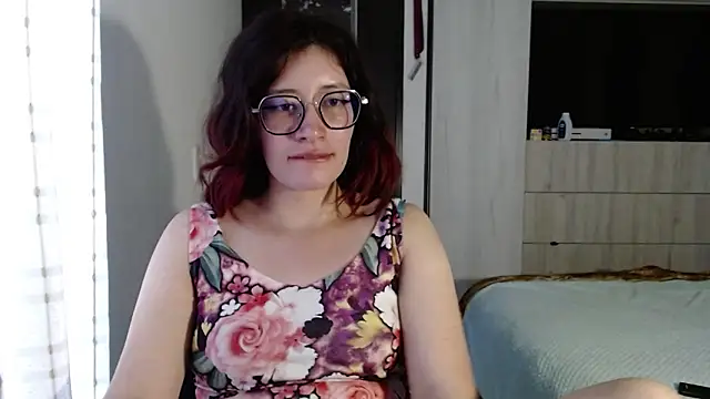 mariana124- online show from 12, 2, 2025