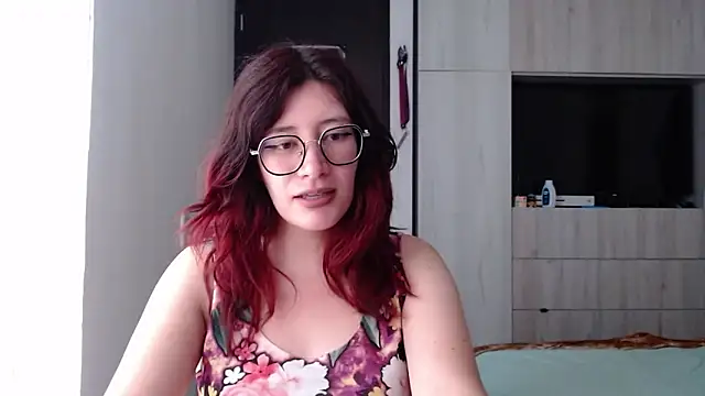 mariana124- online show from 12, 2, 2025