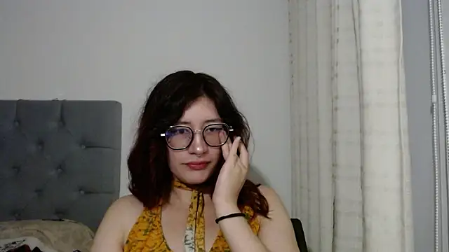 mariana124- online show from 8, 1, 2025