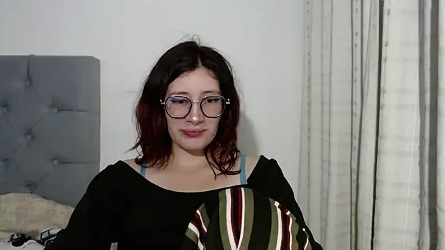 mariana124- online show from 4, 1, 2025