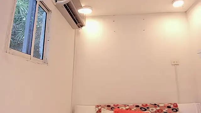 meganrossee69 online show from 5, 12, 2024