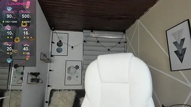 Enma  clark online show from 17, 9, 2025