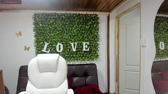 Enma  clark online show from 26, 2, 2025