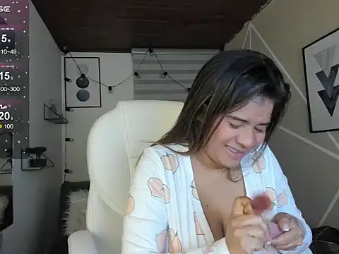 Enma  clark online show from 22, 11, 2025