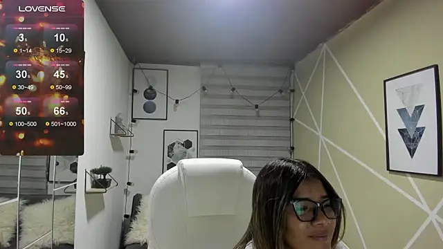 Enma  clark online show from 20, 12, 2025