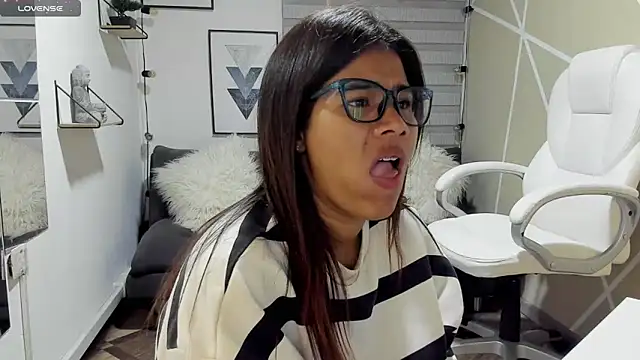 Enma  clark online show from 14, 3, 2026