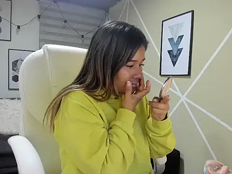 Enma  clark online show from 29, 10, 2025