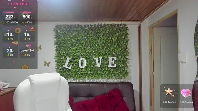 Enma  clark online show from 17, 3, 2025