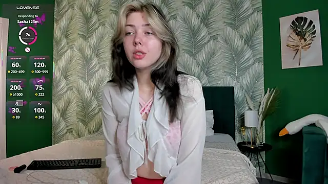 Vanessa Walters online show from 26, 9, 2025