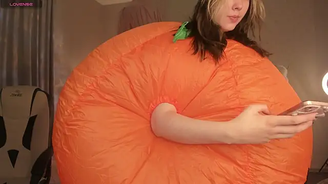 Vanessa Walters online show from 31, 10, 2025