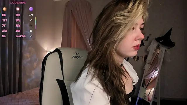 Vanessa Walters online show from 1, 11, 2025