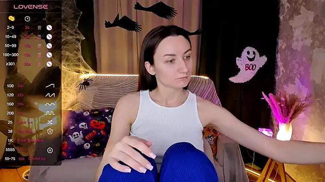 annacooleman online show from 28, 10, 2025