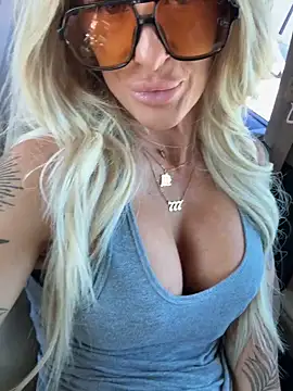 blondiluvsanal online show from 10, 10, 2025