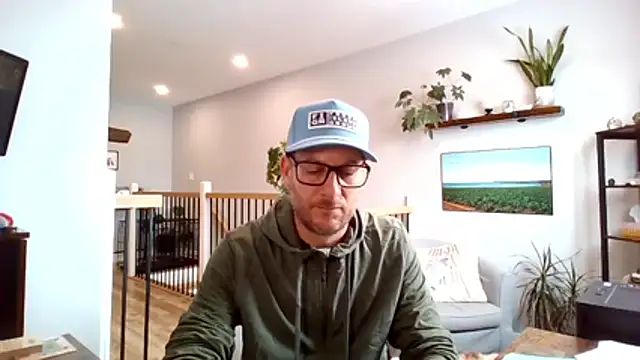 Bigdicktrav902 online show from 12, 1, 2026