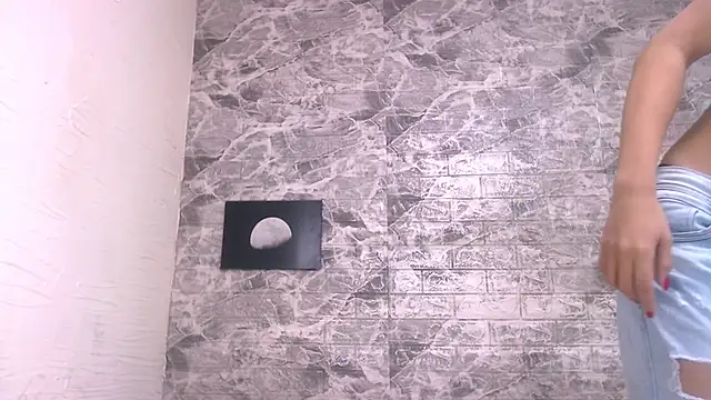 AndreaGil  online show from 7, 10, 2025