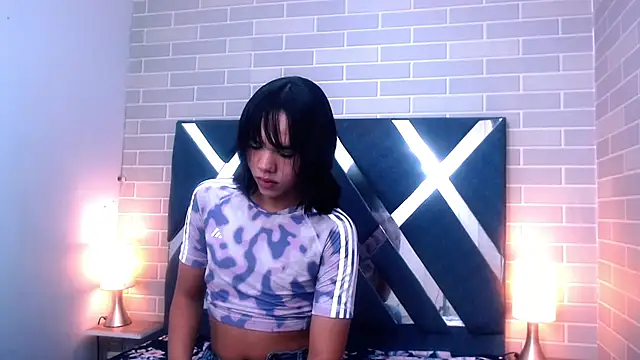 AndreaGil  online show from 20, 2, 2025