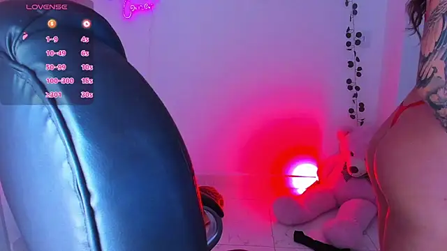 ellarosee  online show from 27, 3, 2026