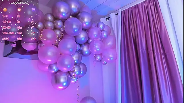 ellarosee  online show from 18, 3, 2025