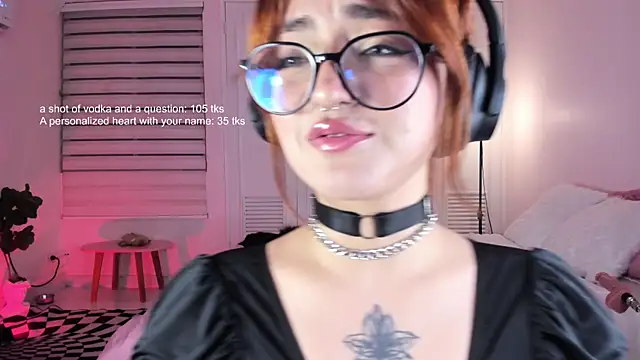 SweetJennaa online show from 24, 2, 2025