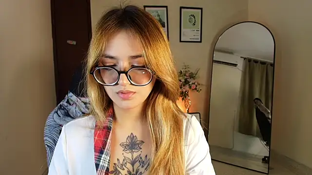 SweetJennaa online show from 2, 7, 2026