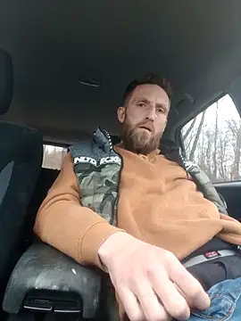 otterlover123 online show from 22, 3, 2025