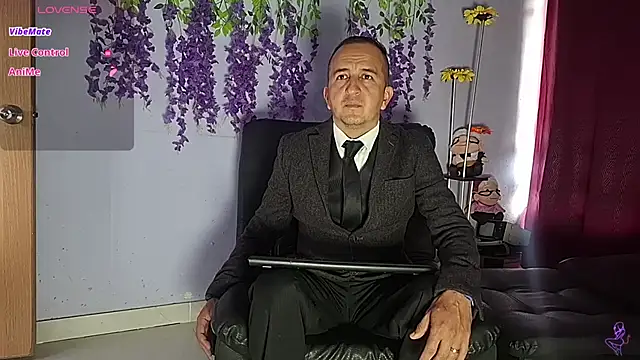 Snapshot of yazfore2 chatting on 9, 7, 2026 yazfore2 online show from 9, 7, 2026