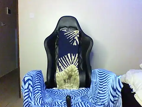 Candii wet  online show from 28, 10, 2025