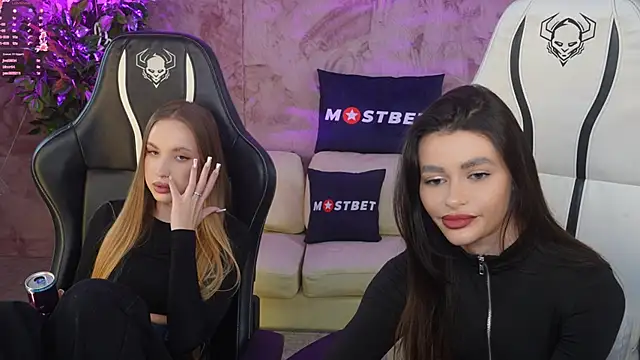 Gabriella054 online show from 4, 1, 2025