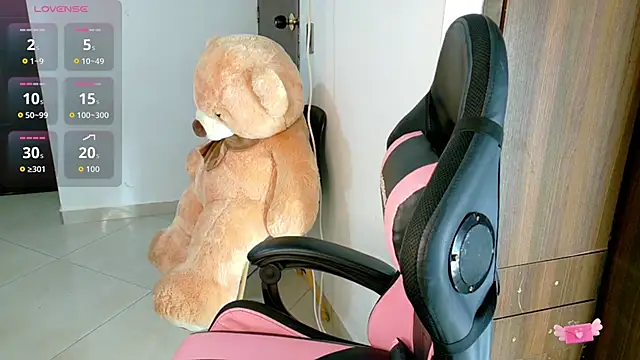 Abby tits online show from 29, 11, 2025