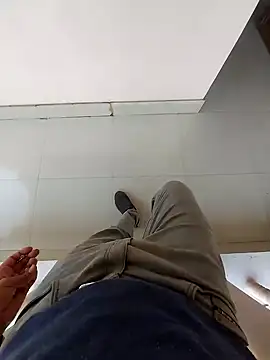 Snapshot of India_Dick8 chatting on 8, 3, 2025 India Dick8 online show from 8, 3, 2025