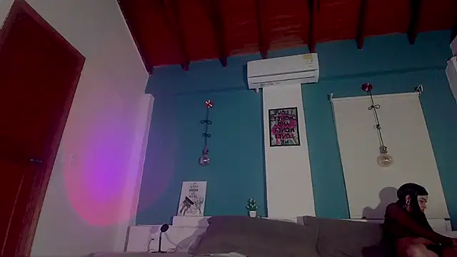 ariana-white- online show from 22, 10, 2025