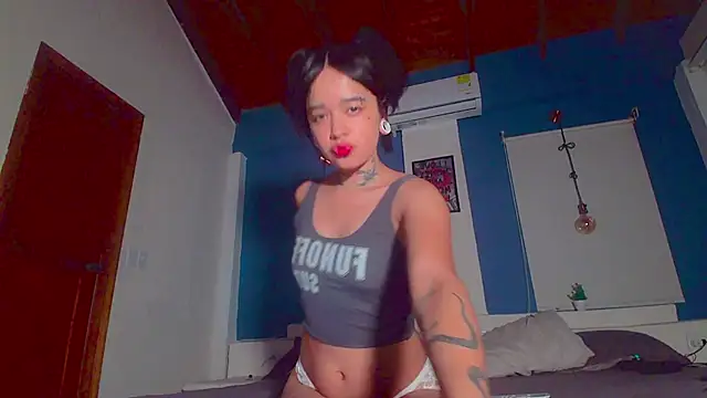 ariana-white- online show from 12, 9, 2025