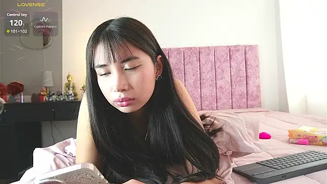 Snapshot of AlessiaVix chatting on 17, 2, 2026 AlessiaVix online show from 17, 2, 2026