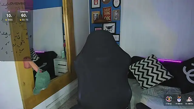 VladHellsing4 online show from 8, 11, 2025