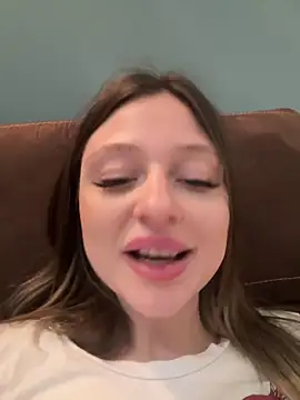 Kimsweet7 online show from 4, 3, 2025