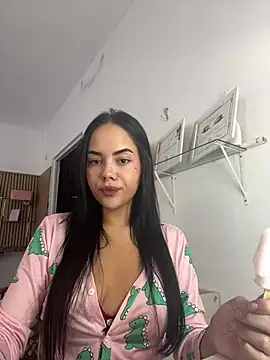 vicky tt online show from 10, 3, 2025