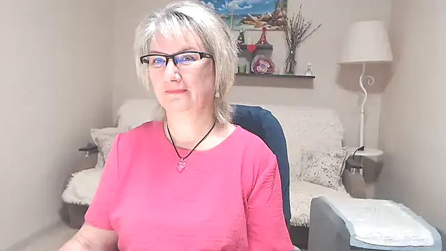 Snapshot of FleurMays chatting on 15, 6, 2026 FleurMays online show from 15, 6, 2026