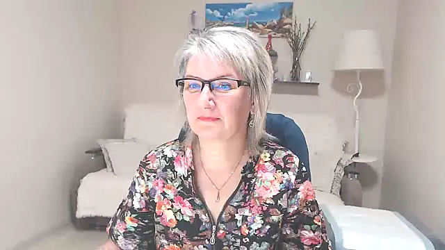 Snapshot of FleurMays chatting on 23, 6, 2026 FleurMays online show from 23, 6, 2026