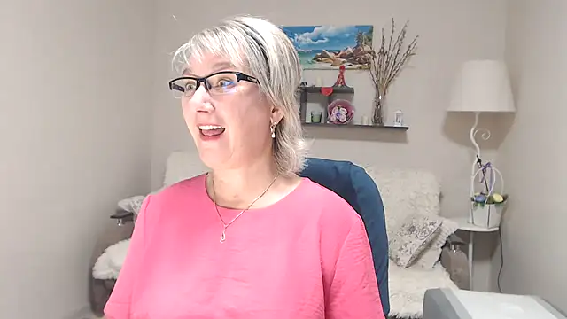 FleurMays online show from 28, 9, 2025