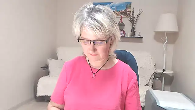 Snapshot of FleurMays chatting on 28, 6, 2026 FleurMays online show from 28, 6, 2026