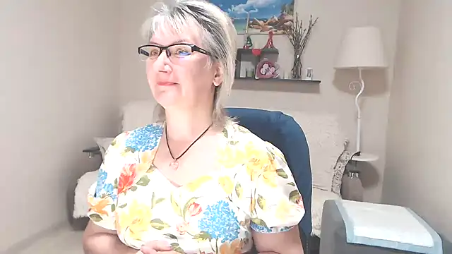 Snapshot of FleurMays chatting on 21, 6, 2026 FleurMays online show from 21, 6, 2026