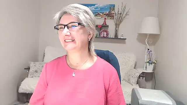 FleurMays online show from 18, 10, 2025