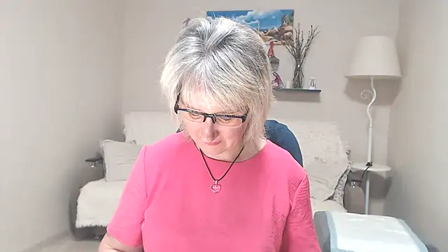 Snapshot of FleurMays chatting on 29, 6, 2026 FleurMays online show from 29, 6, 2026