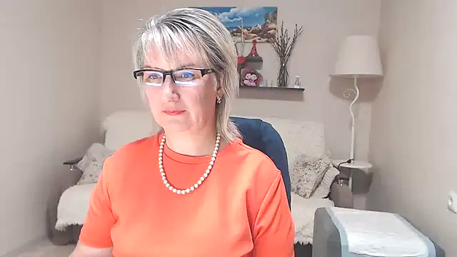 Snapshot of FleurMays chatting on 21, 7, 2026 FleurMays online show from 21, 7, 2026
